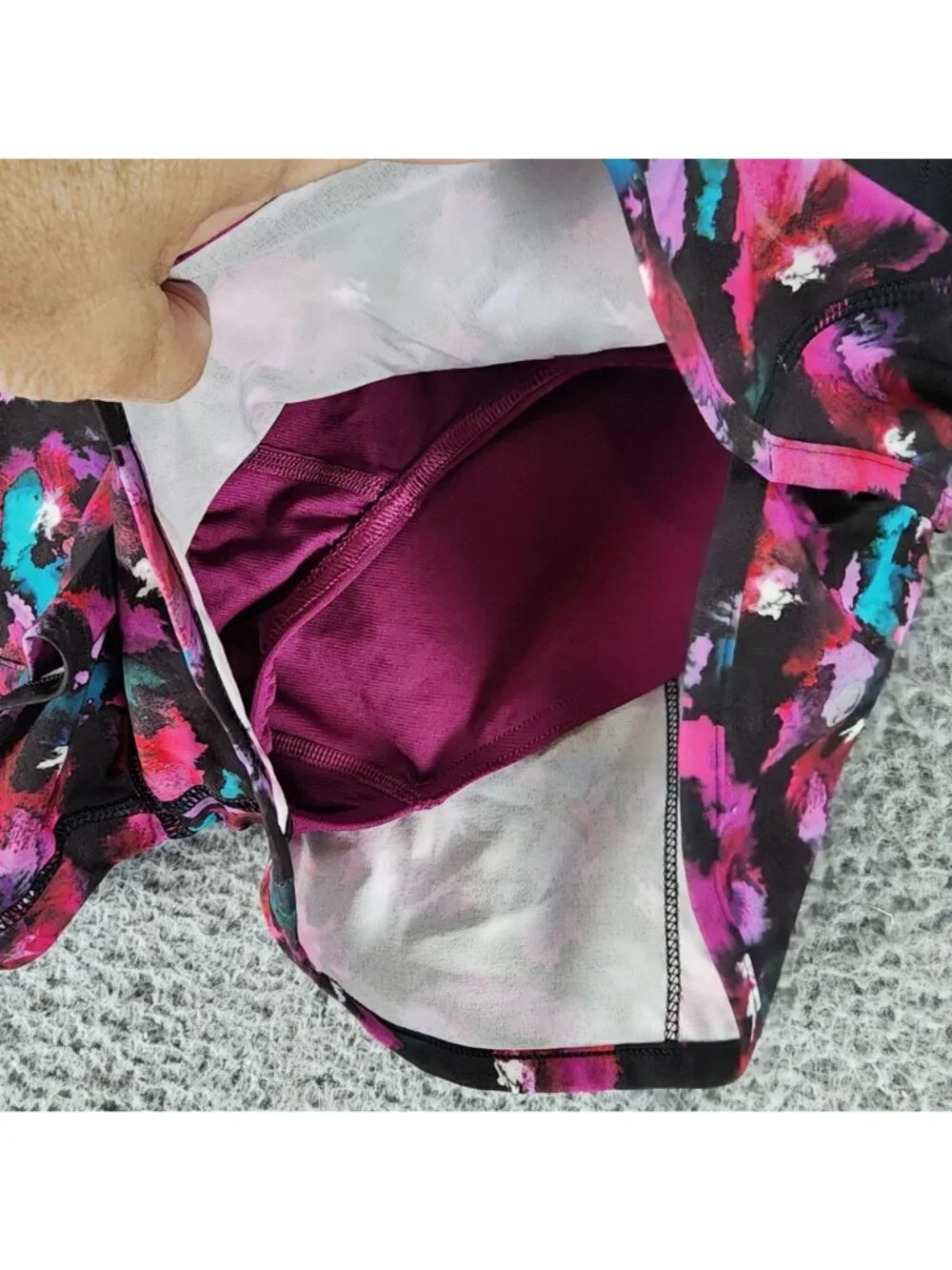 Lululemon Shorts Womens 6 Speed Midnight Bloom Black Deep Fuchsia Stretch